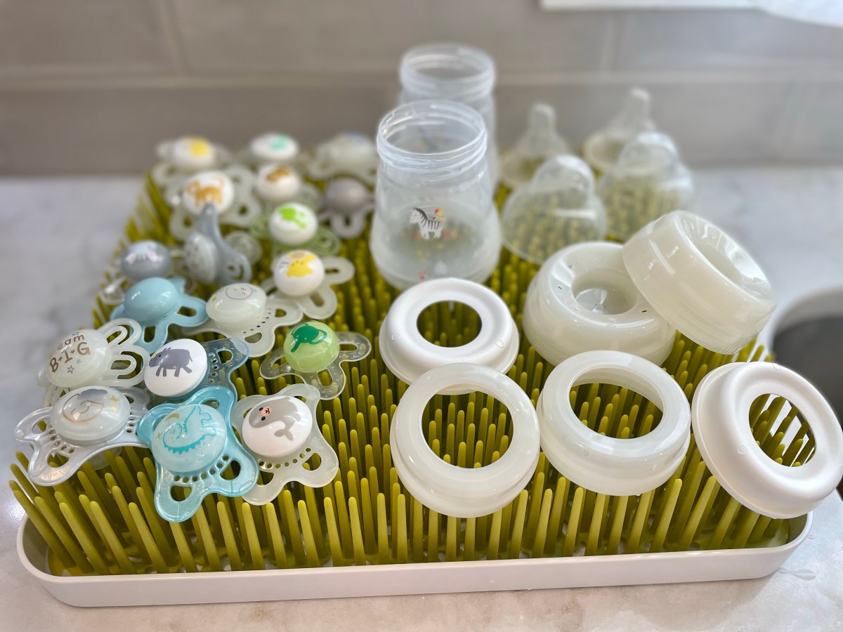 How to Clean a Baby Bottle in 800 Simple&nbsp;Steps
